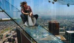 Skyslide : Toboggan de verre sur le plus haut building de Los Angeles