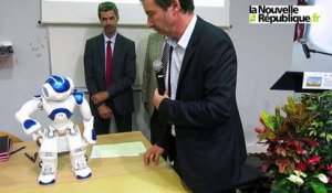 Le robot Nao, un nouveau compagnon des enfants de Clocheville