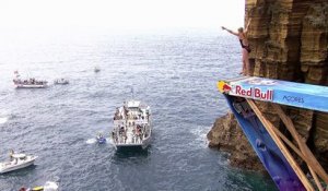 Adrénaline - Red Bull cliff diving : Cinquième édition aux Açores (Sao Miguel, Portugal)