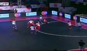 Ronaldinho, Giggs et Crespo s'amusent en Indian Futsal