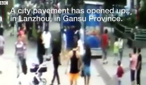 Un trottoir s'effondre en Chine: plusieurs blessés