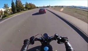 Un homme à moto se fait renverser par mère