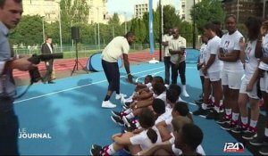 Des stars de la NBA ont inauguré un terrain de basket à Paris