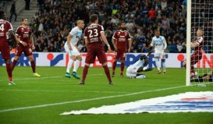 OM 1-0 Metz : le but de Bafétimbi Gomis (13e)
