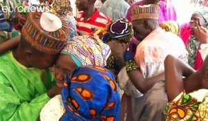 Les lycéennes de Chibok libérées jeudi par Boko Haram ont retrouvé leurs familles