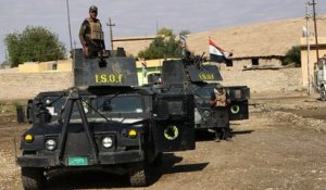 Les forces irakiennes combattent l'EI à la sortie est de Mossoul