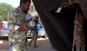 EXCLU AVANT-PREMIERE: Découvrez comment les civils aident l’armée libyenne à lutter contre Daech - Regardez