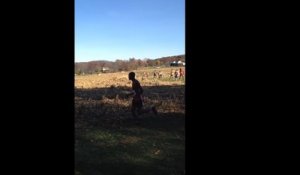 Il se fait percuté par un chevreuil pendant une course de cross-country en Pennsylvanie