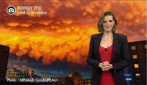 Impressionnant ciel de feu en Ile-de-France
