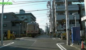 Plus petit train du monde filmé au Japon !