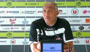 Le point-presse d'Antoine Kombouaré avant EAG-PSG