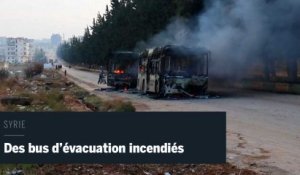 Des bus destinés à évacuer des populations prorégimes incendiés en Syrie