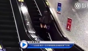 Prendre l’escalator quand on est ivre !! Très mauvaise idée !!