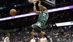 NBA : Antetokounmpo, quel dunk !