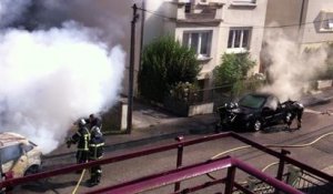 Metz : deux voitures en flammes a...