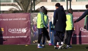 Barcelone - Neymar et Suarez jouent un vilain tour à Piqué