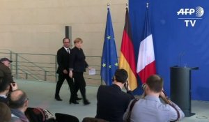 Pour Hollande, Trump représente un "défi" pour l'Europe