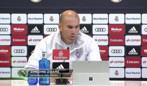 20e j. - Zidane : "Benzema a les épaules pour supporter les critiques"