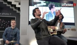 Amir chante « On dirait » en live acoustique au Parisien