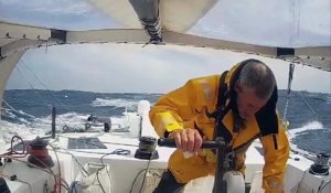 J89 : Sébastien Destremau à la manoeuvre / Vendée Globe