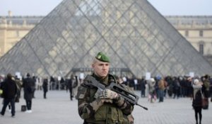 Terreur à Paris : attaque terroriste au Louvre