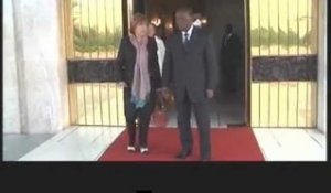 le President Alassane Ouattara a recu l'ancien Premier Ministre francais, Mme Edith Cresson