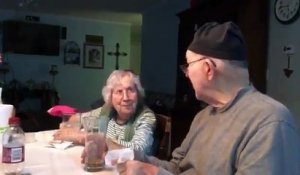 Le plus beau geste d'amour d'un grand-père à sa femme : une petite chanson magnifique