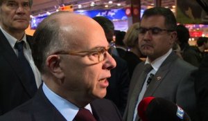 "Climat de quasi-guerre civile": Cazeneuve tacle Fillon