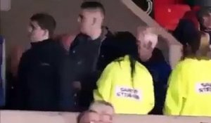 Regardez le geste dégoûtant d’un supporter d’Everton