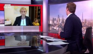 Videobomb du journaliste de la BBC en version femme... Parodie hilarante