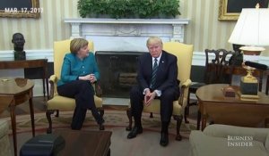 Donald Trump refuse de serrer la main à Angela Merkel.