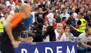 Fans de Basket surpris lors d'un match en Turquie..