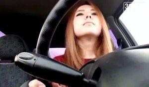Cette jeune femme se filmait en train de conduire. Quelques secondes plus tard, le pire est arrivé