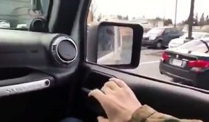 Ce conducteur aurait du mieux garer sa BMW...