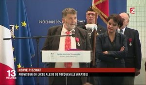 Remise de la Légion d'Honneur à Hervé Pizzinat, proviseur - Reportage de France2