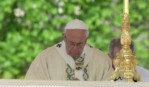 Rome: le pape François célèbre la messe de Pâques