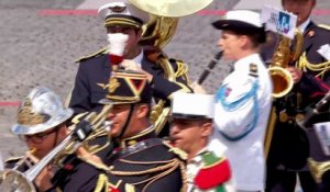 14-juillet : l’armée rend hommage aux victimes de l’attentat de Nice pendant la cérémonie de clôture