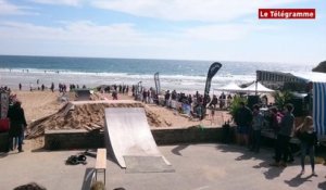 Clohars Carnoët (29). Kerou Beach : les riders sur la plage