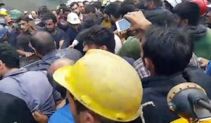 Iran : le président Rohani conspué par des mineurs en colère après un accident qui a fait 26 morts