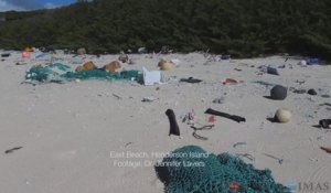 Une île envahie par les déchets plastiques