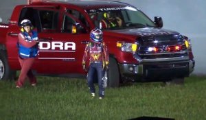 Un spectaculaire accident entre trois voitures en NASCAR