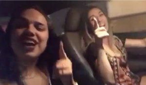 Chanter en voiture peut être TRES dangereux pour les dents !