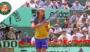 Gustavo Kuerten v Sergi Bruguera Highlights - Men's Final I Roland-Garros 1997