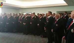 Le chant des joueurs des Lions à leur arrivée en Nouvelle-Zélande