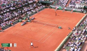 Roland-Garros 2017 : La détente de Air Gael Monfils !! (1-6, 1-2)