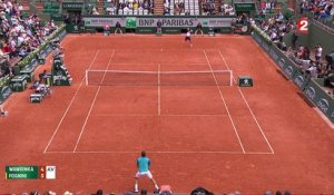 Roland-Garros 2017 : Le débreak de Stan Wawrinka sur un revers parfait ! (5-5)