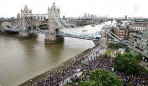 Images aériennes de la veillée pour les victimes de Londres