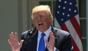 Trump accuse Comey de mensonges, prêt à témoigner sous serment