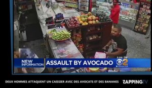 Deux clients braquent un caissier avec des bananes et des avocats (vidéo)