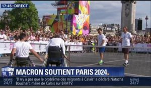 JO 2024 : Emmanuel Macron s'essaie au tennis en fauteuil roulant